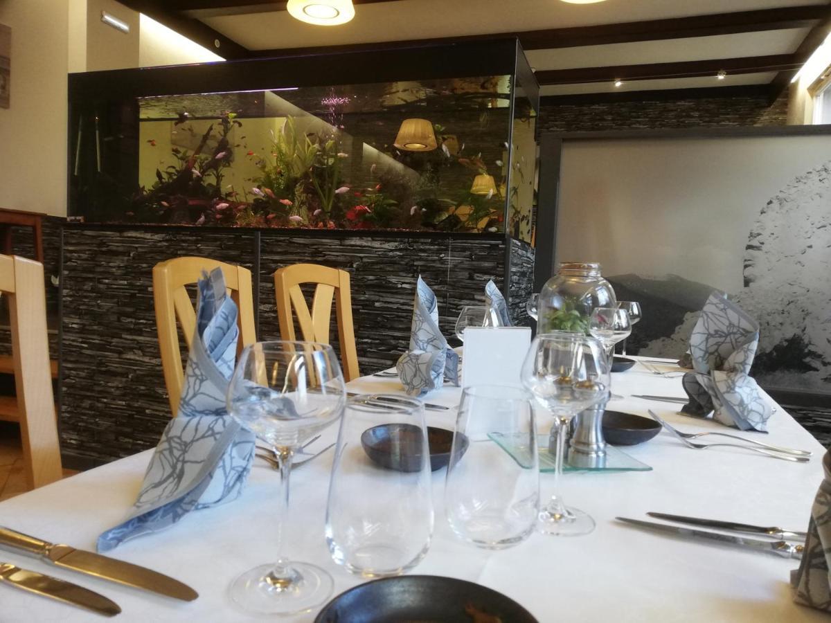 Hotel Restaurant Le Moschenross Thann Exteriör bild