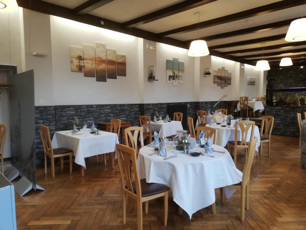 Hotel Restaurant Le Moschenross Thann Exteriör bild